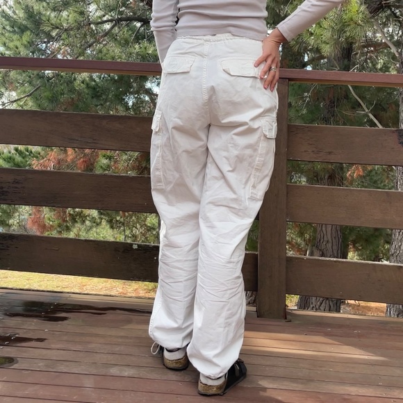 Brandy Melville Cargo pants - Picture 2 of 2